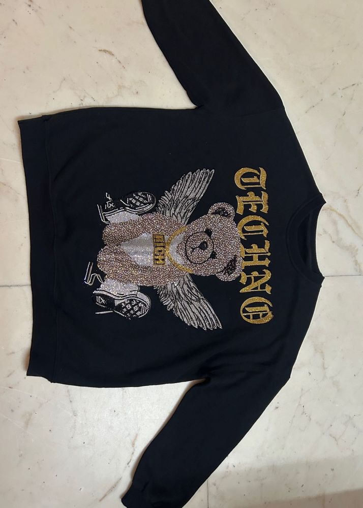 Black Bear Graphic Sweatshirt