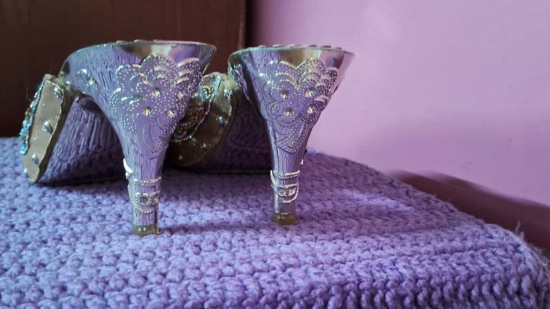 ON Sale Embroidery Heels
