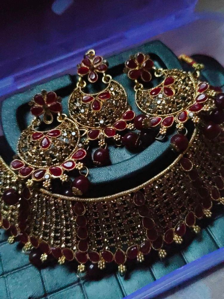 Necklace, Earings,, Mangtika