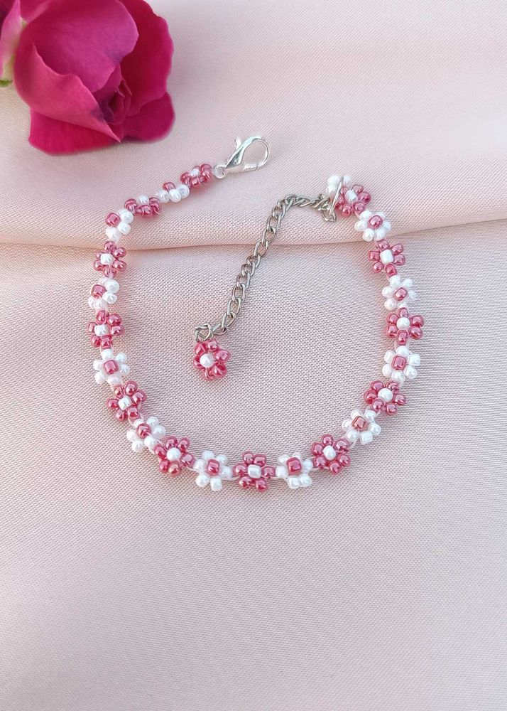 Pink &amp; White Beaded Flower Bracelet