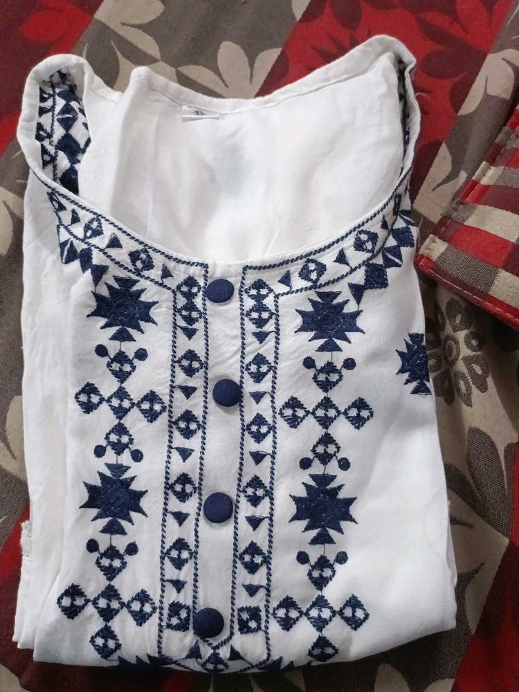 White Embroidered Kurta