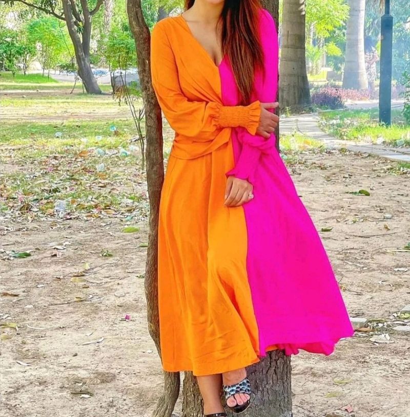 Binate-toned wrap dress