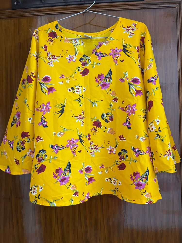 Bright Yellow Floral Rayon Top – Size L