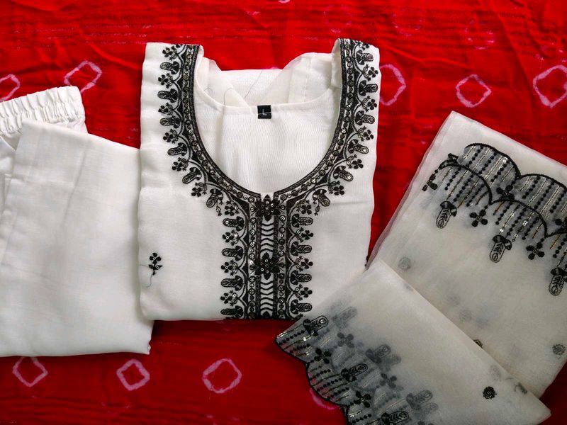 White Embroidered Salwar Kameez