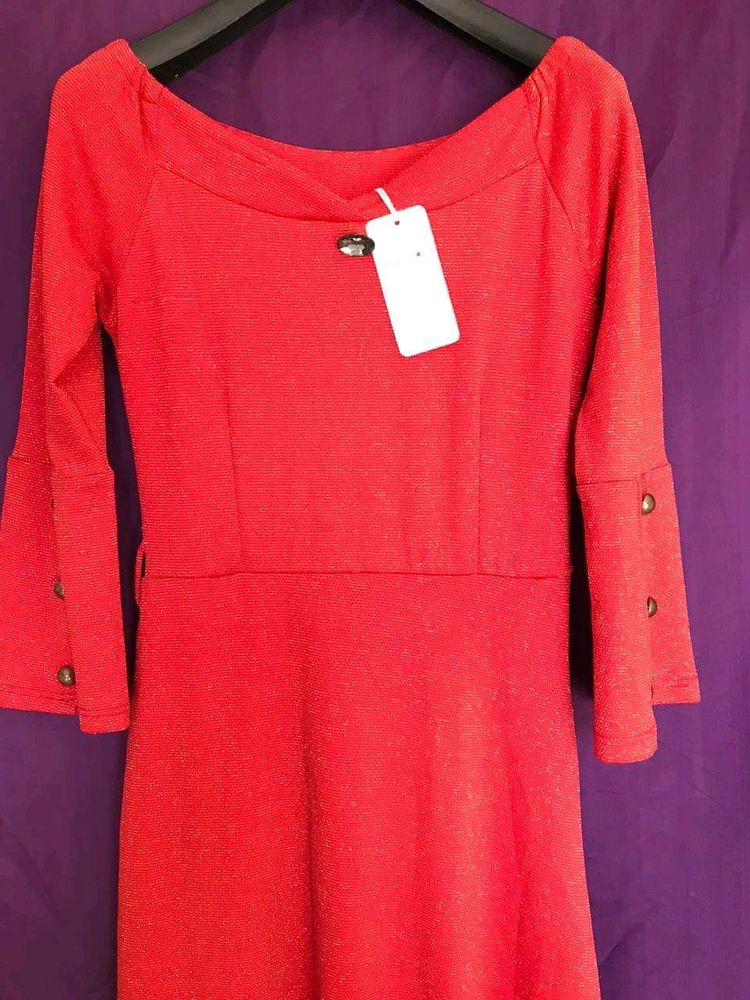 Red long shimmer party dress l size