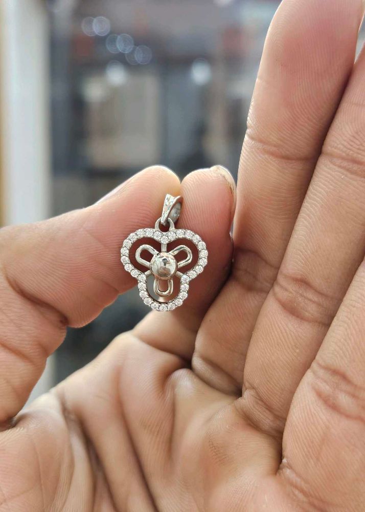 Top Trending Girls Pendent Regular Use Item