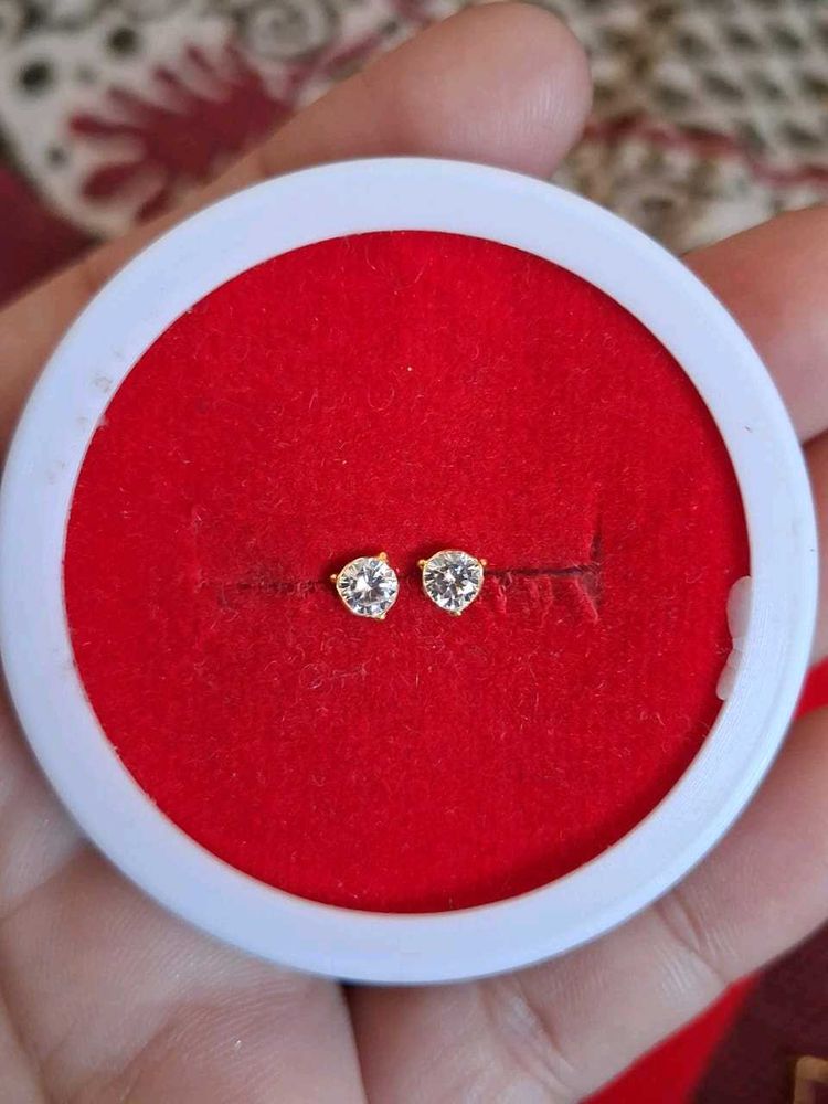 Beautiful New Shaining Stone Studs