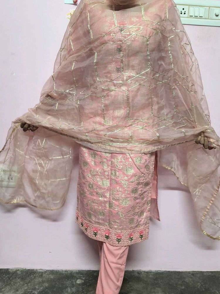 Elegant Pink Kurta Set