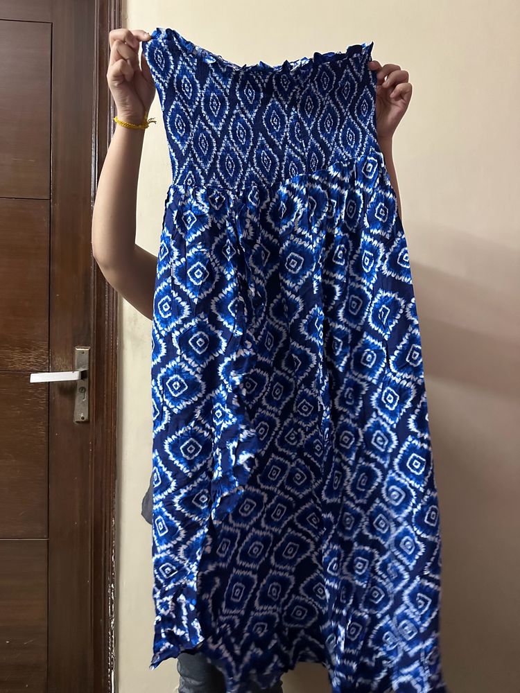 Long Blue Sleeveless Dress With Open Front