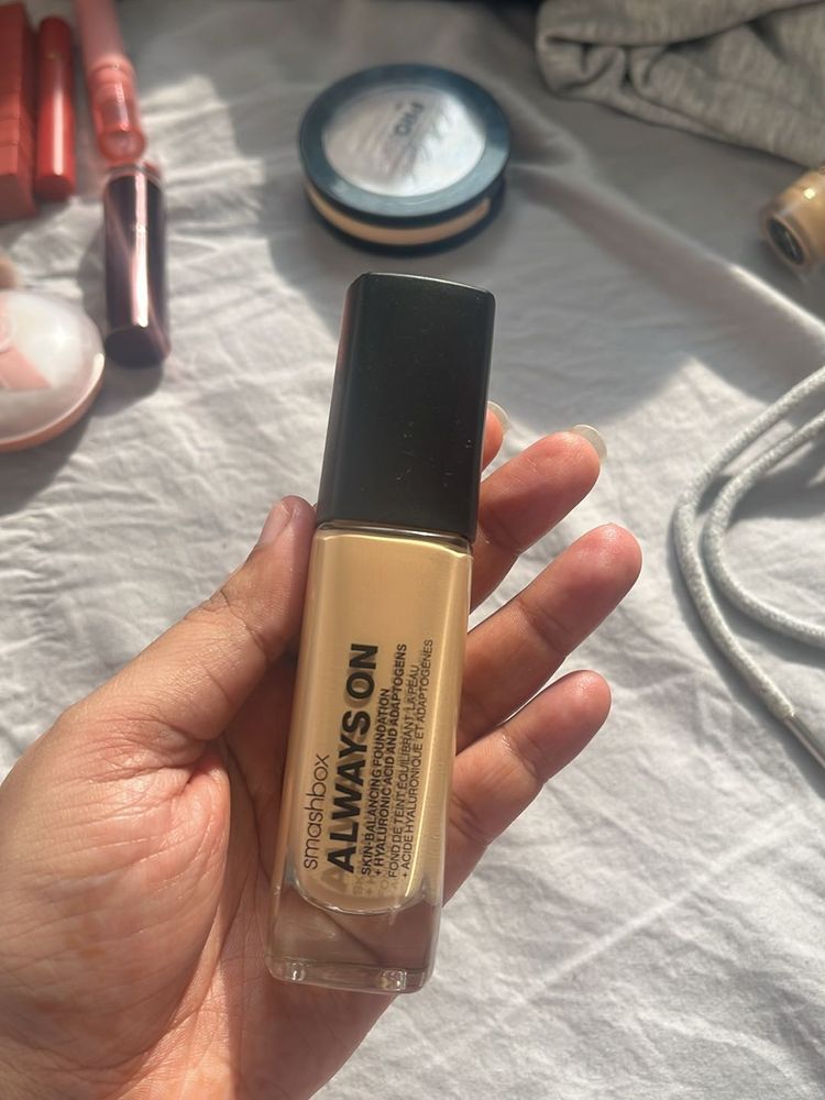 Smashbox Foundation Shade No. L10N