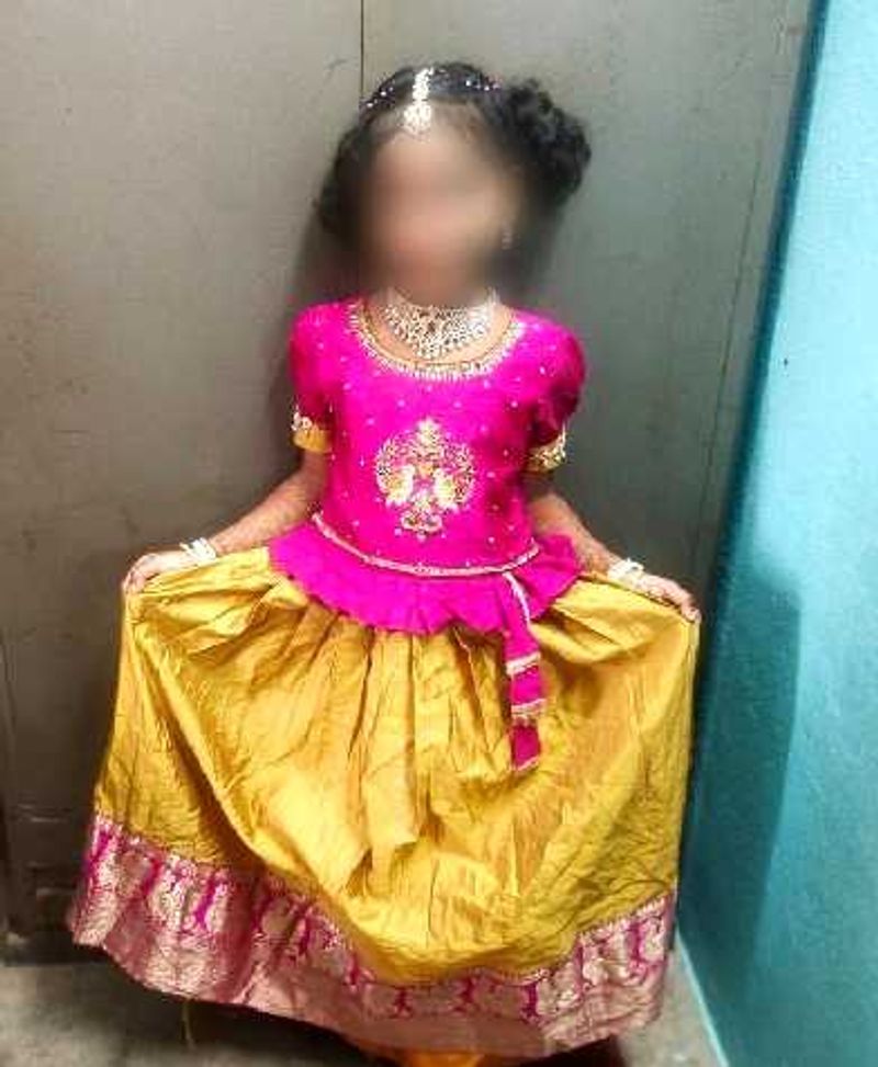 Girl's Traditional Pattu Pavadai