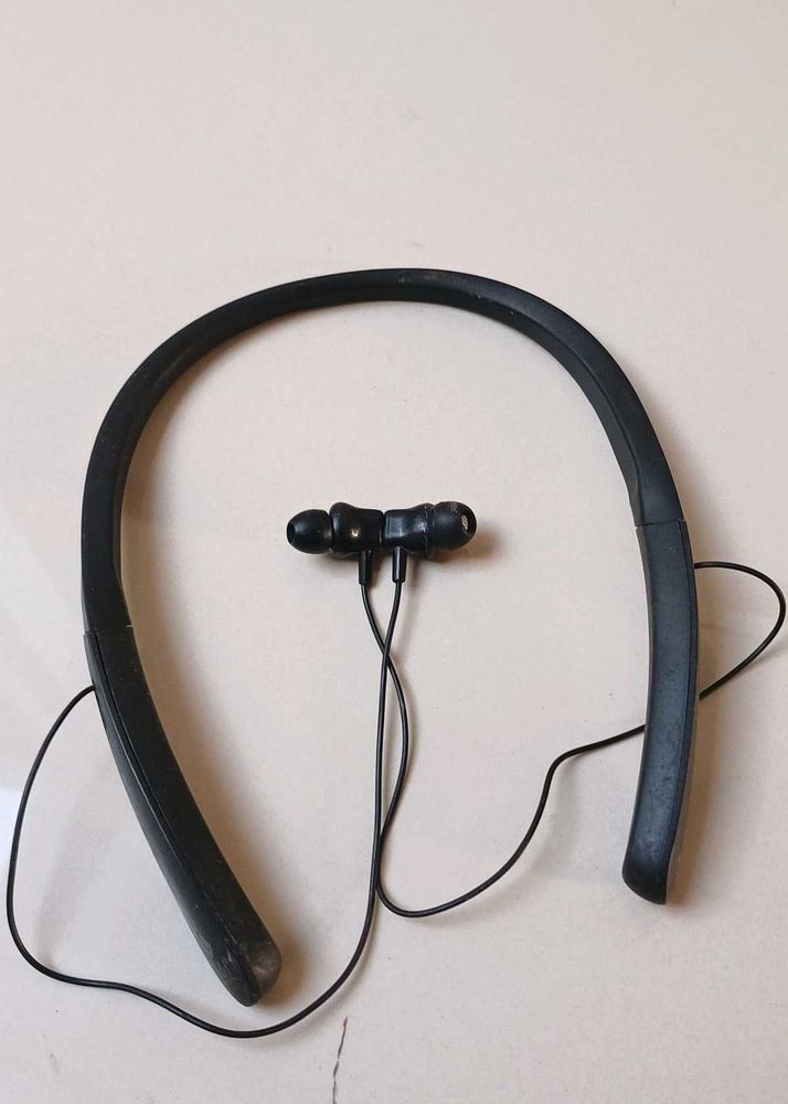 U And I Bluetooth Neckband