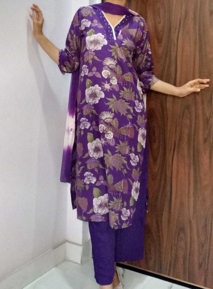 New Suit set In Purple Shade