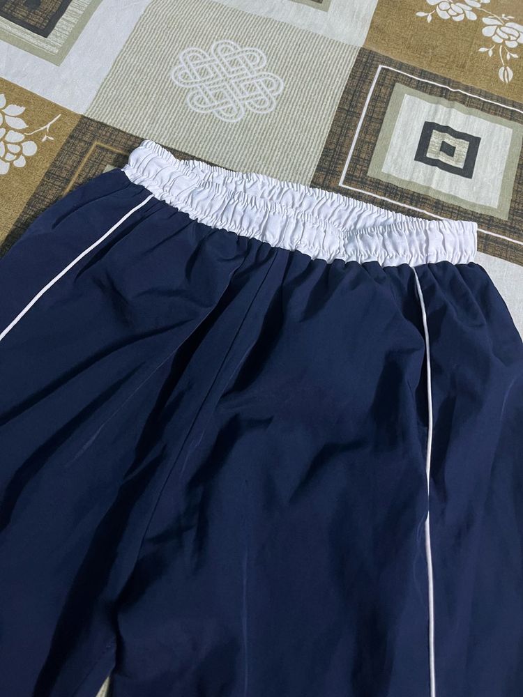 blue lower for women