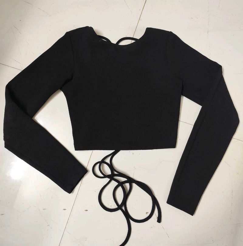 Black Cut out Long Sleeve Crop Top