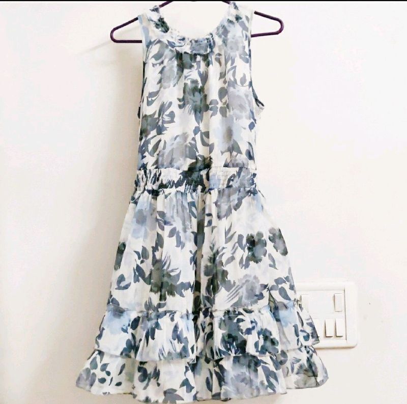 Halter neck dress