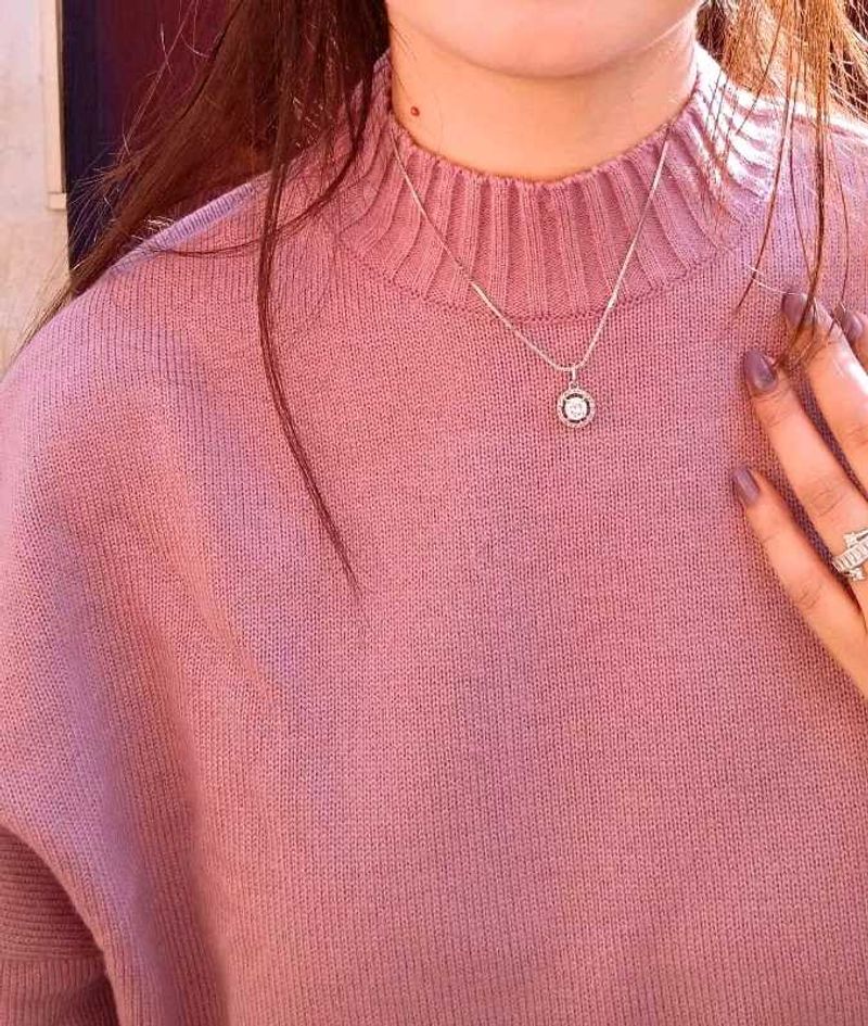 White stone neck piece