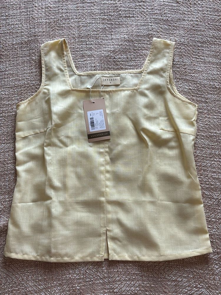 Sleevesless Top (NEW with tags)