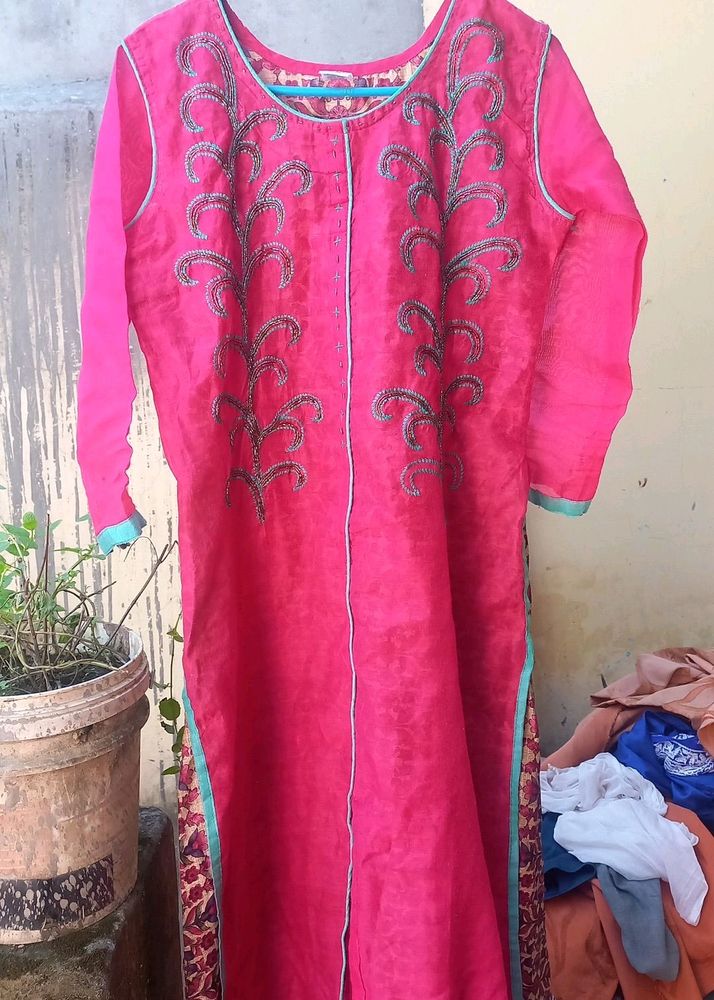 Kurta Frock Type Kadhai Wala Use Huawa Saaf