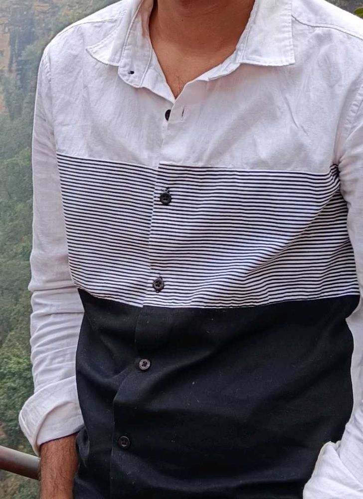 Men&#39;s Striped Button-Down Shirt