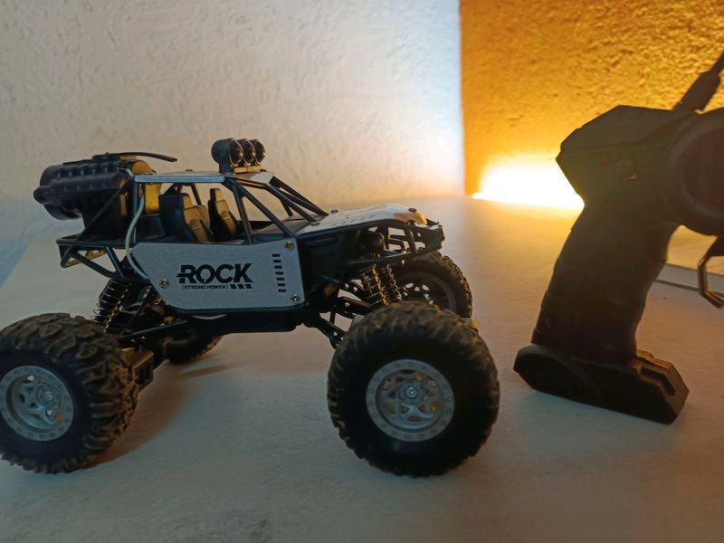 2×2 RC MONSTER TRUCK 🚒