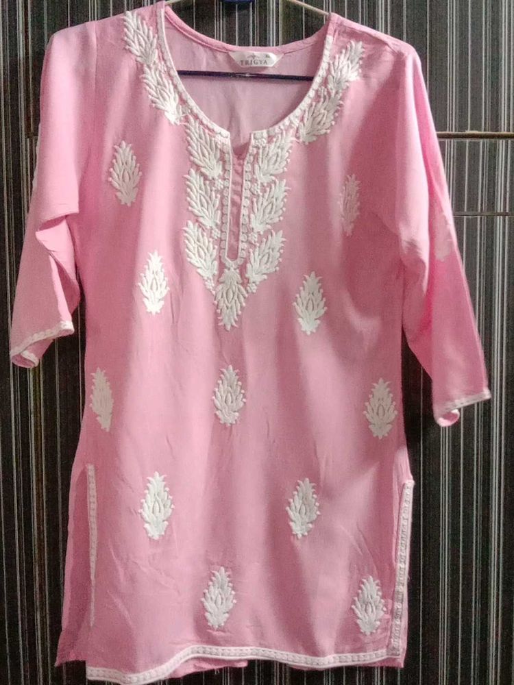 Pink Chikankari Kurti🌸