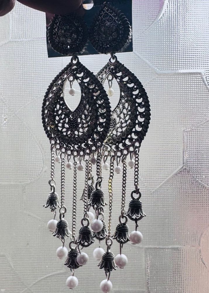Vintage Silver Tone Dangle Earrings