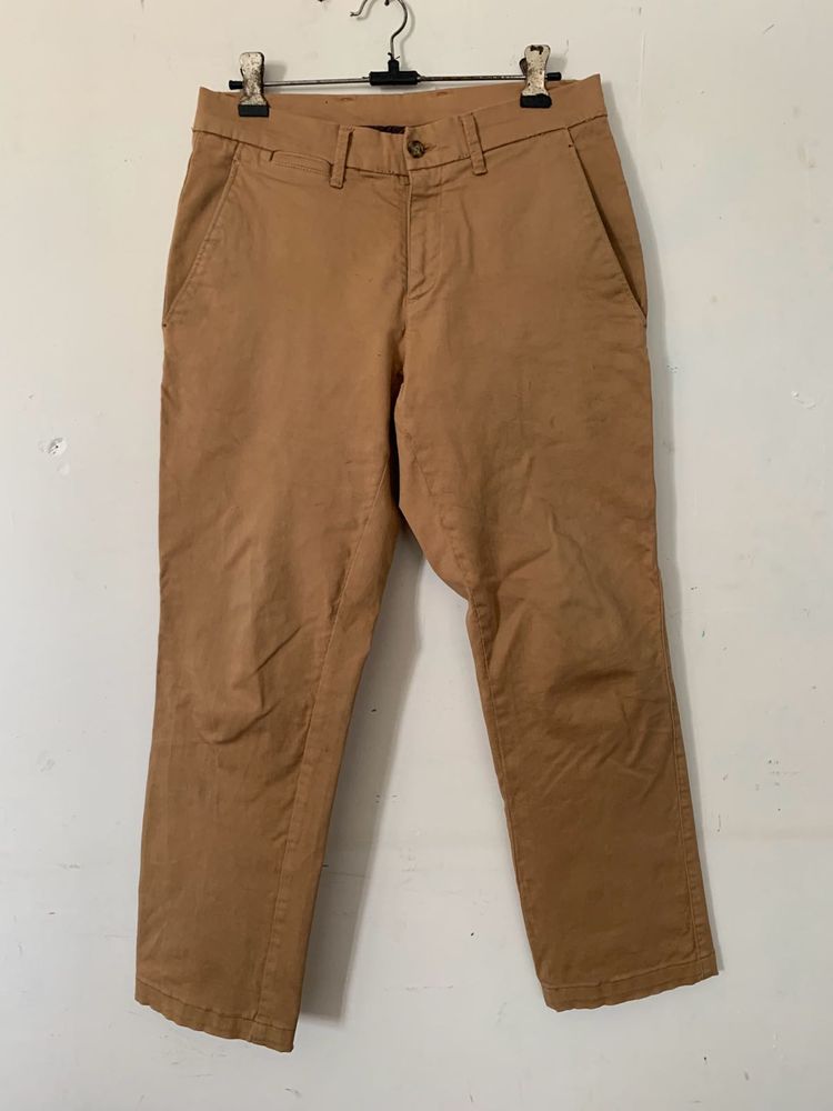 Chinos