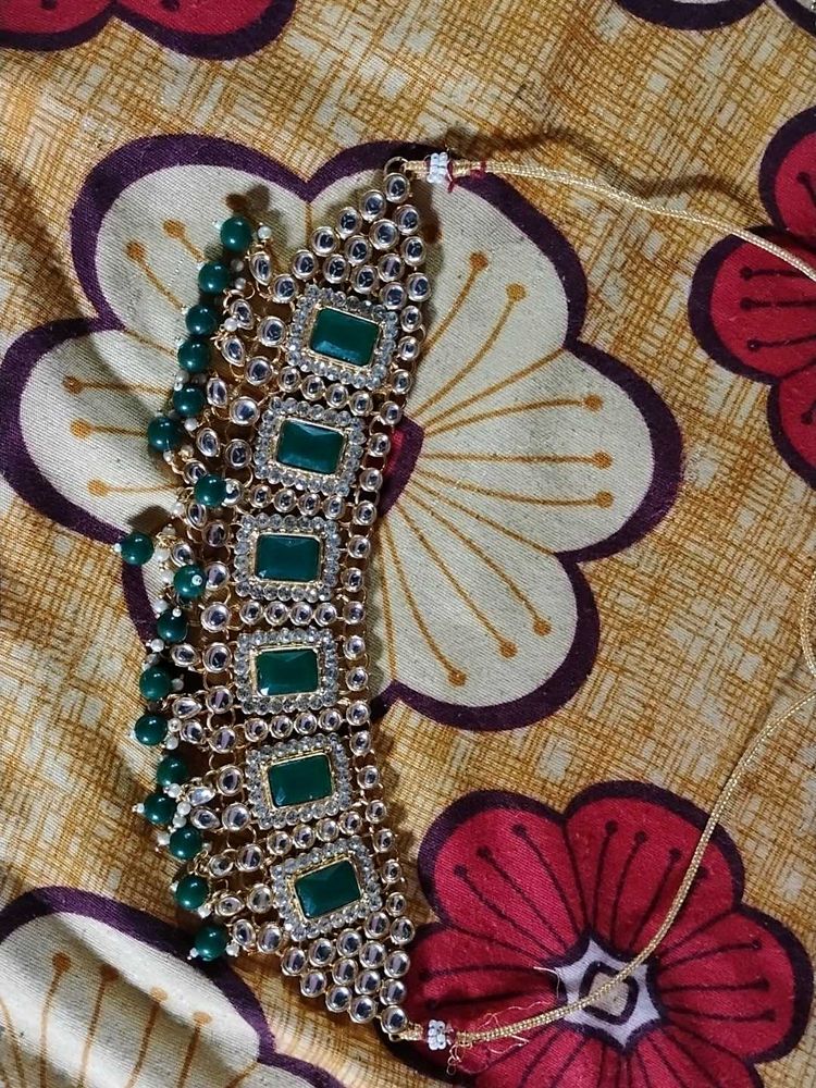 Emerald Green Kundan Necklace