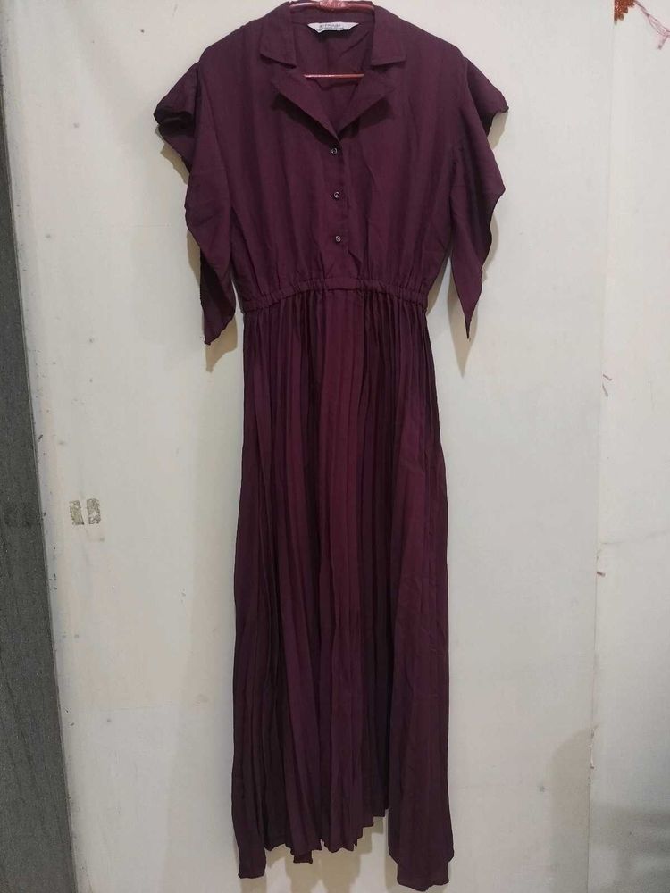 Elegant Pleated Maxi Dress