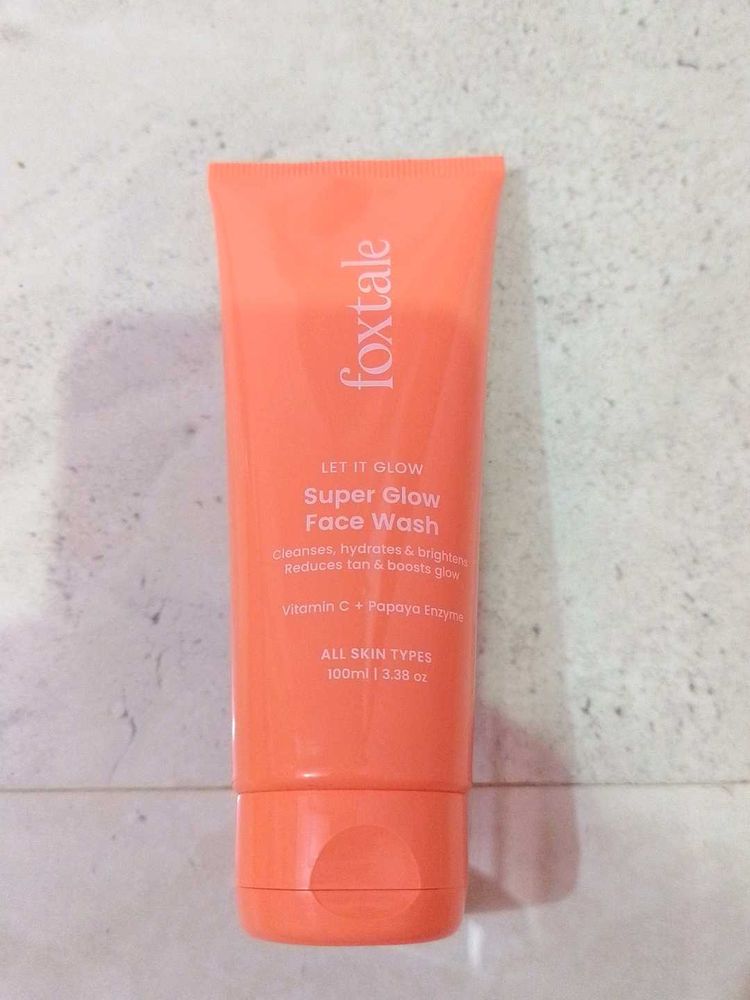 Foxtale Super Glow Facewash