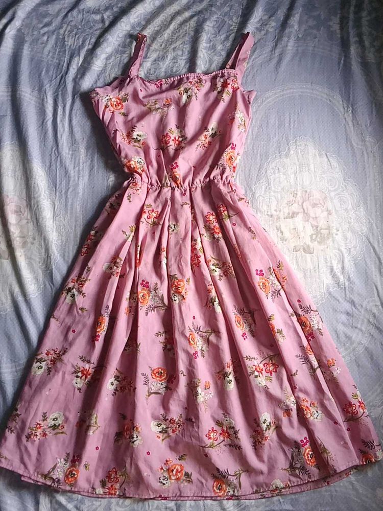 Floral Pink Dress🌷💓🤍