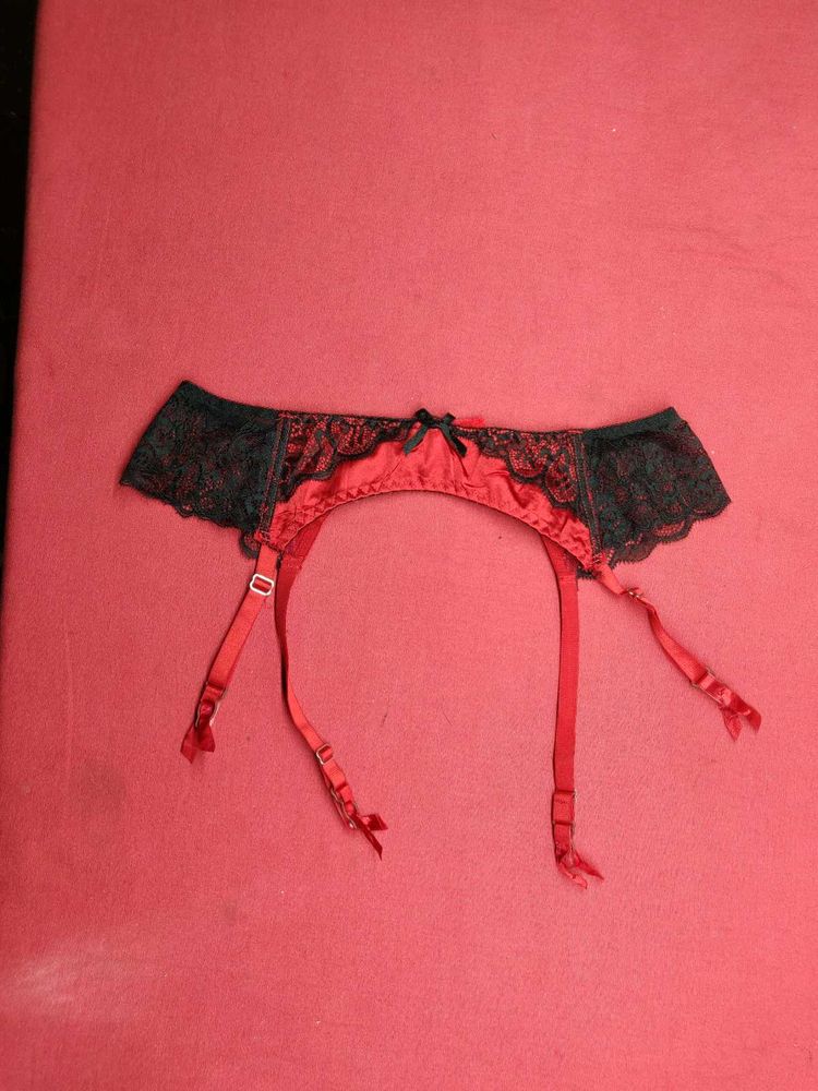 Garter Balt Size 34