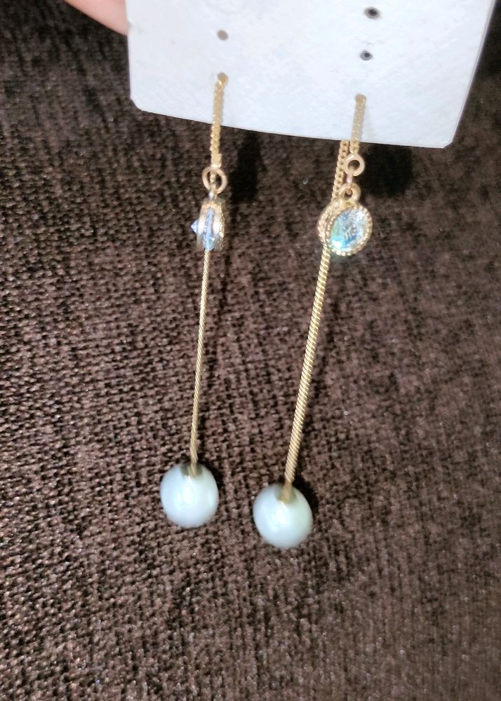 White Jhumka Earings