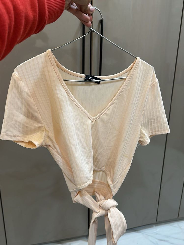 Peach Tie-Front Crop Top size XS/S