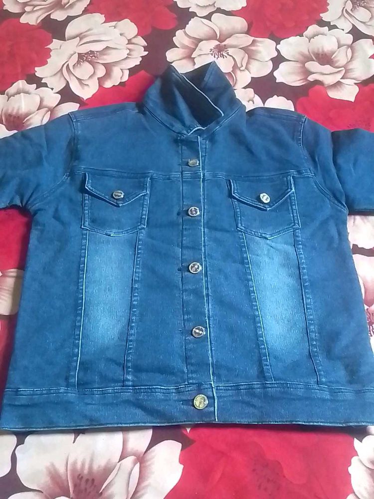 Women&#39;s Denim Jacket