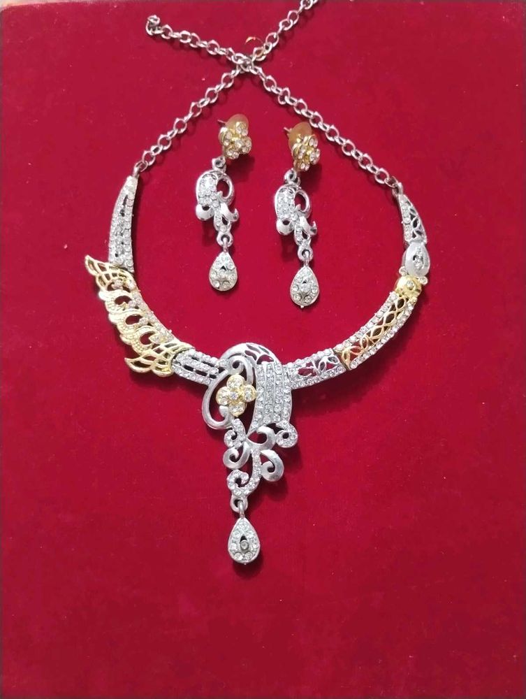 Elegant Necklace Set