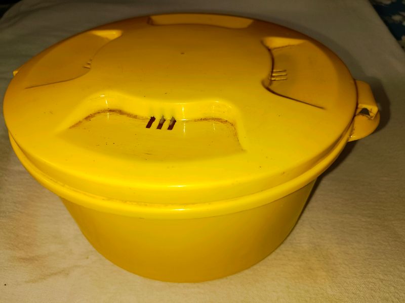 Microwave Idli Maker