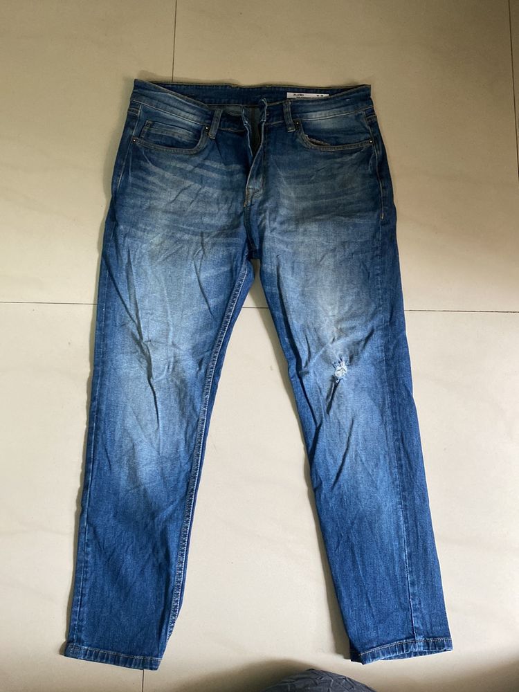 Zudio Slim Fit Denim Edit Jeans