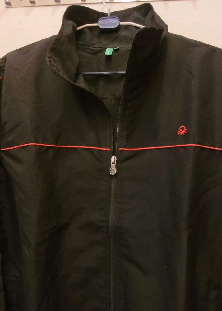 United Colors Of Benetton UPPER,like New