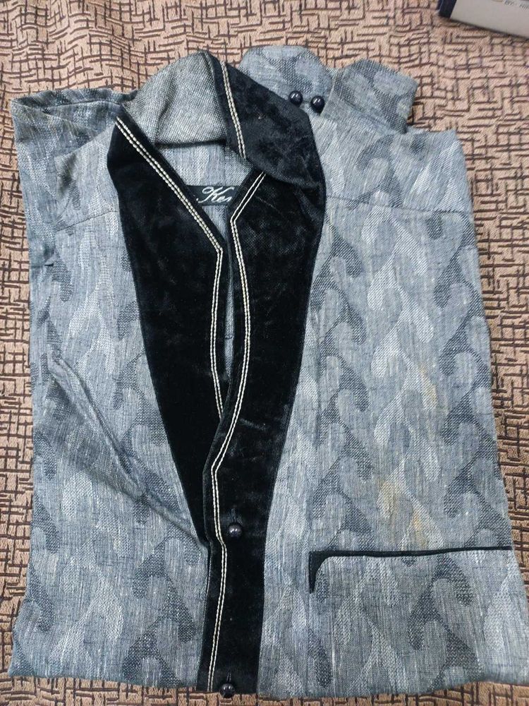 Stylish Grey Patterned Shirt