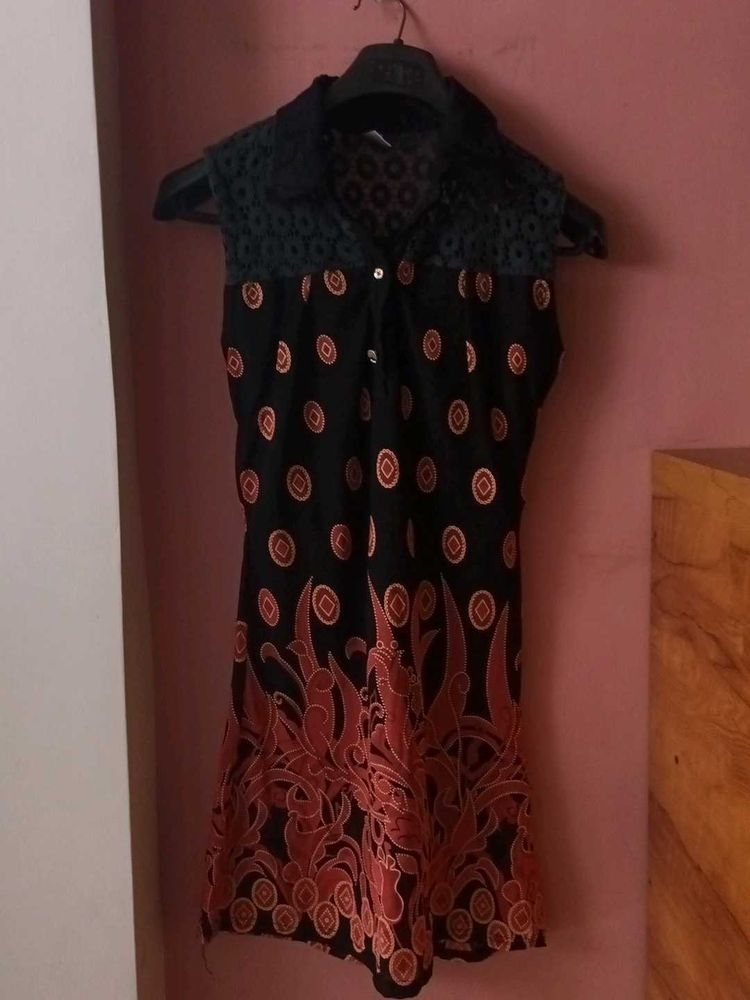 Black &amp; Red Sleeveless Top With Lace Detailing