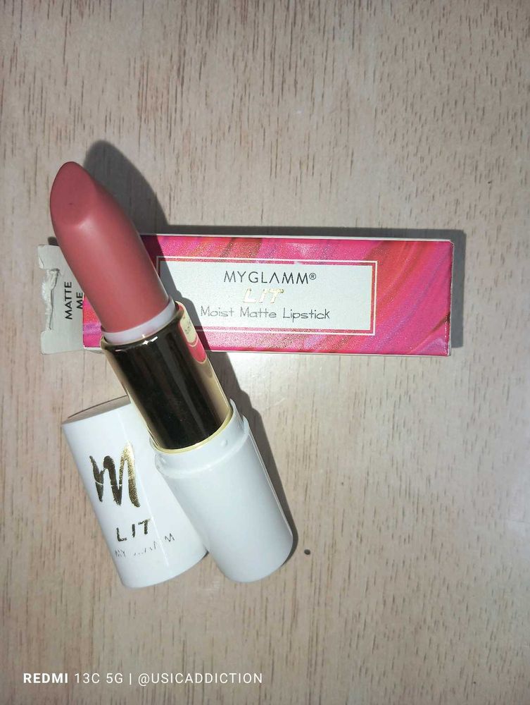 MyGlamm LIT Moist Matte Lipstick