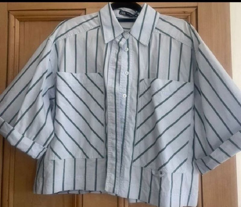 ZARA Oversize cropped Shirt