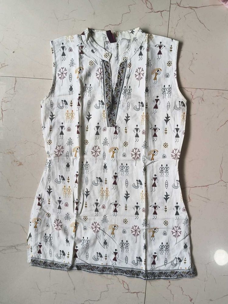 Printed Sleeveless Kurti Top