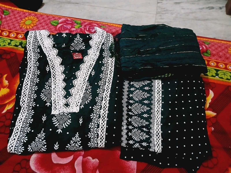 Kurta Pant Set With Dupatta