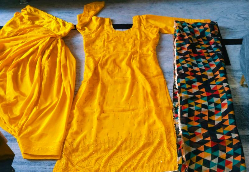 Crep Febric Full Patiala Suit No Damages Mulit Du