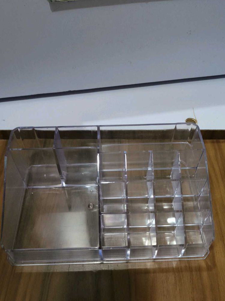 16 compartment cosmetic organizer