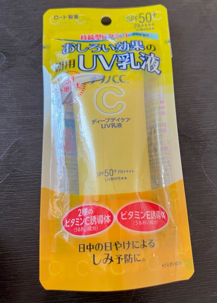 Rohto Melano CC SunscreenBrightening Vitamin C UV