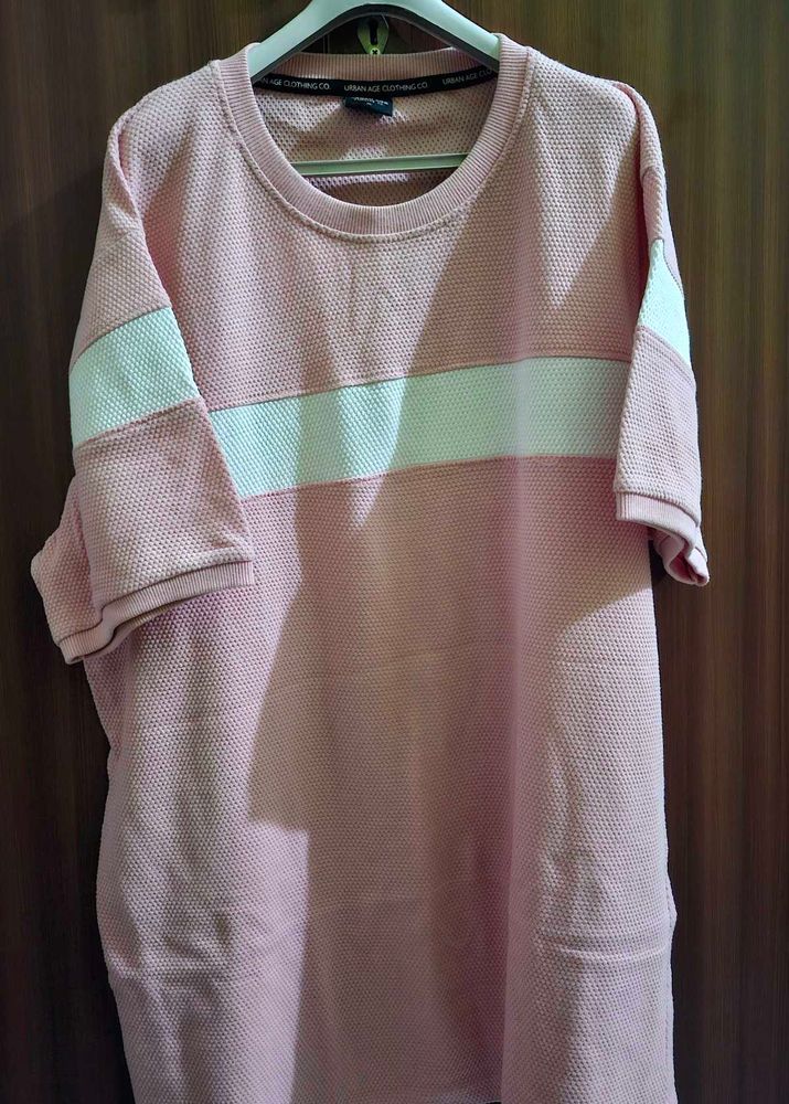 Pink T-shirt  ( Bisexual )